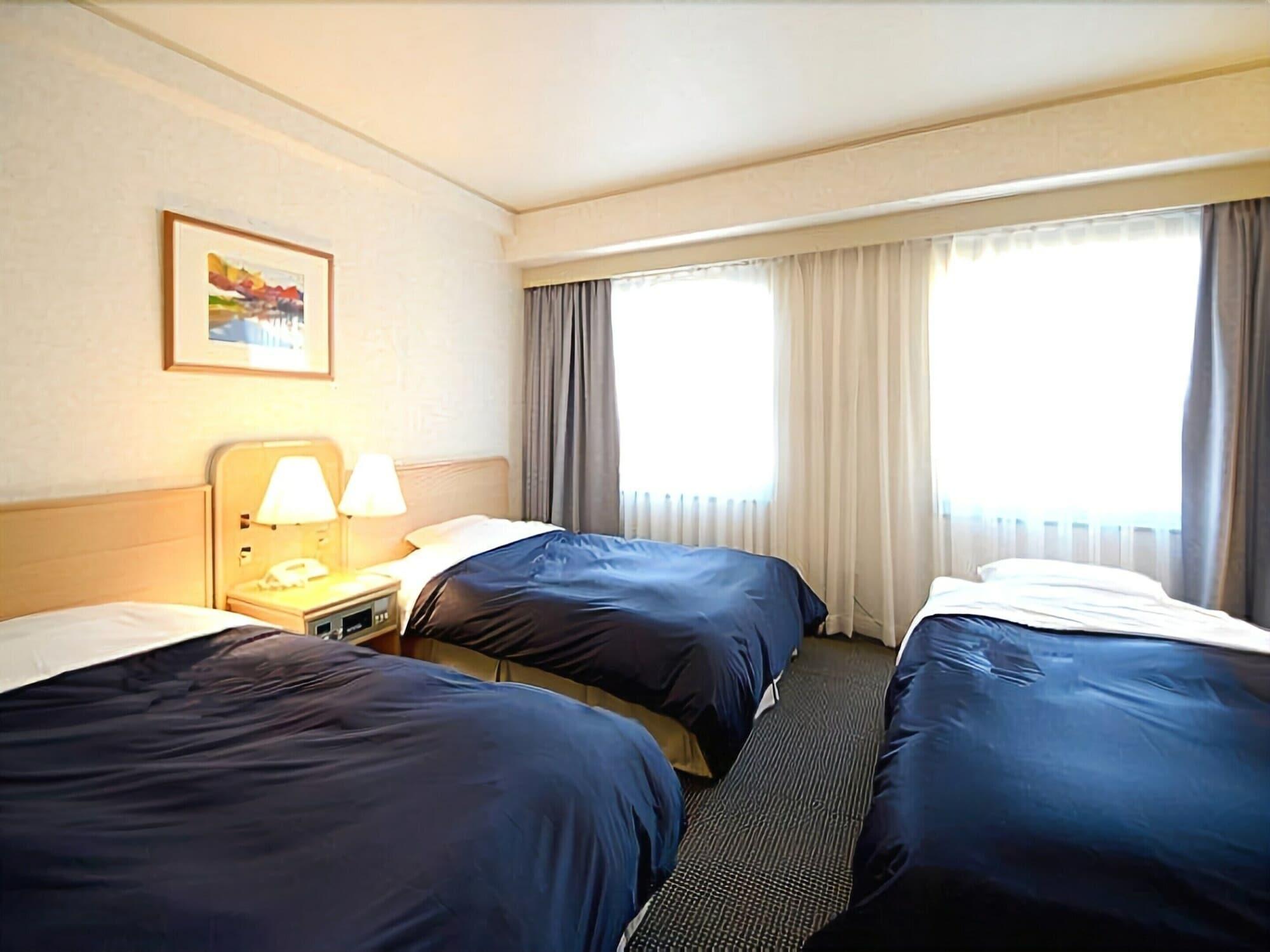 Hotel Excel Окаяма Екстериор снимка